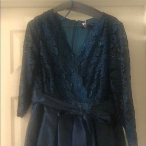 Jessica Howard Full Length Gown